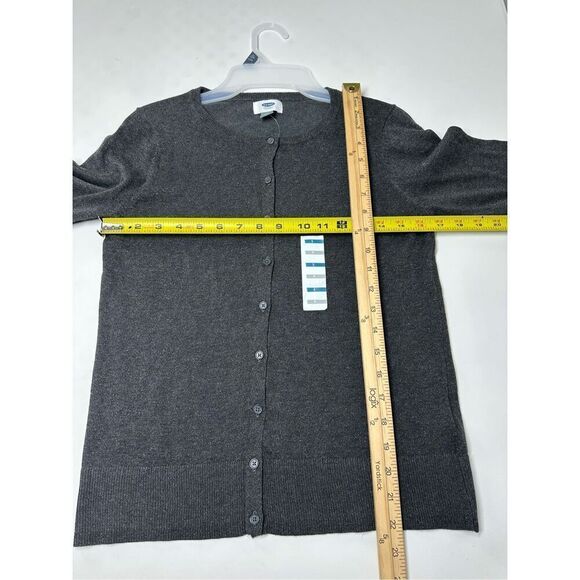 NWT Old Navy Classic Grey Silver Crew Neck Basic Cardigan Sweater Size SP - Picture 5 of 10